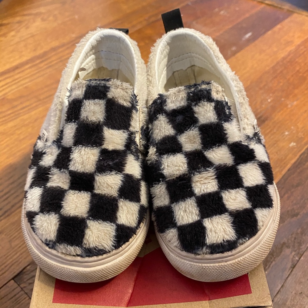 Sherpa/faux fur Checkered Vans